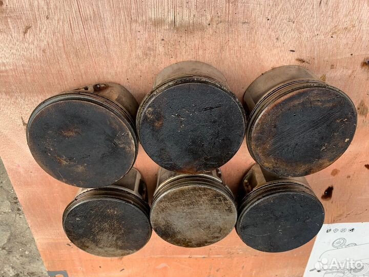 Поршень Крайслер sebring 2.7 2000г