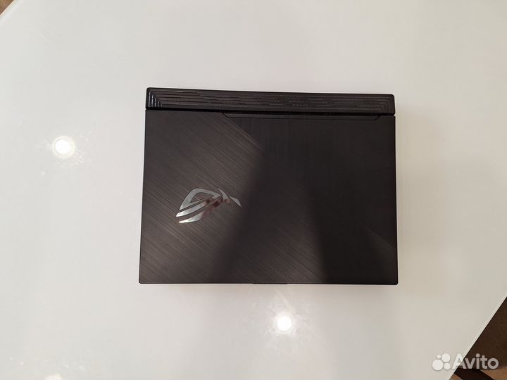 Ноутбук Asus rog strix gl531gt