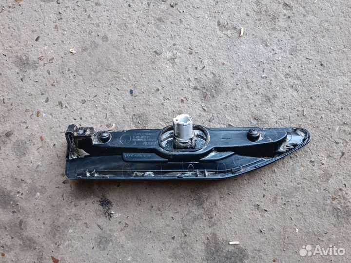 Повторитель поворота крыла левый kia rio 3