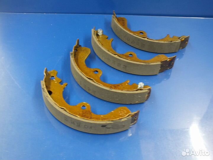 Колодка барабанного тормоза Toyota Corolla (E90) V