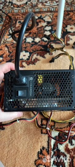 Блок питания Thermaltake 730W