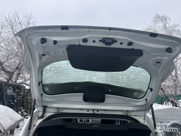 Крышка багажника Renault Sandero 2