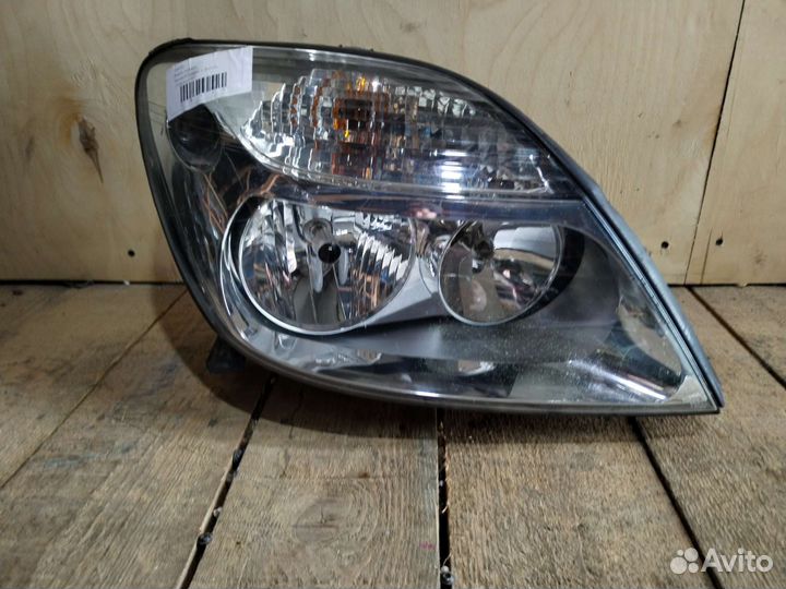 Фара правая Renault Scenic 1