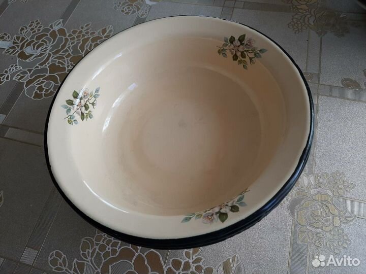 Миски эмали. цена за 3 шт