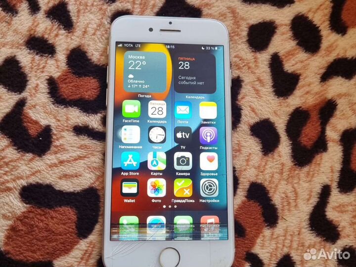 Телефон iPhone 8 64 gb