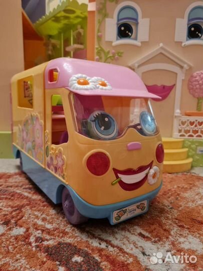 Большой кукольный домик