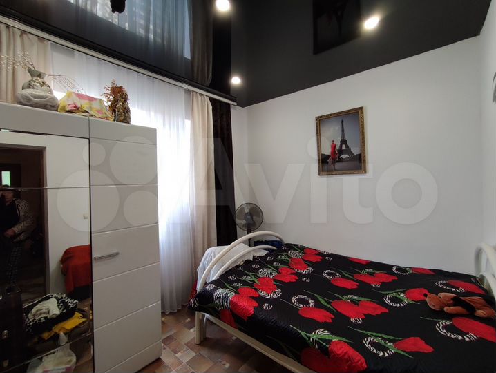 Коттедж 271,7 м² на участке 8 сот.