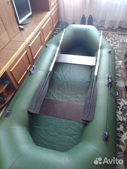 Лодка во всю комнату