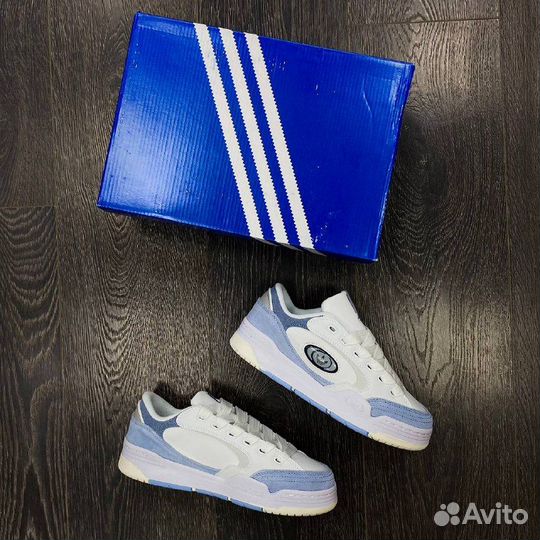 Кроссовки ADI 2000