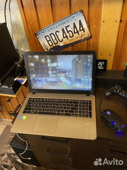 Ноутбук asus