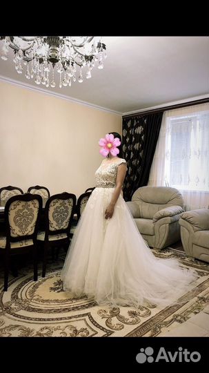 Свадебное платье