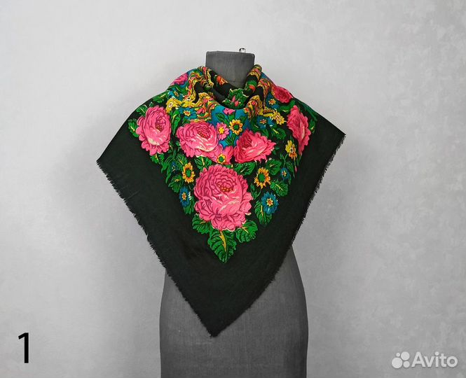 Павлопосадский платок винтаж СССР черный фон