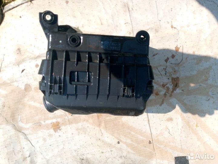 Корпус воздушного фильтра mitsubishi lancer 10