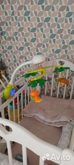 Мобиль на детскую кроватку