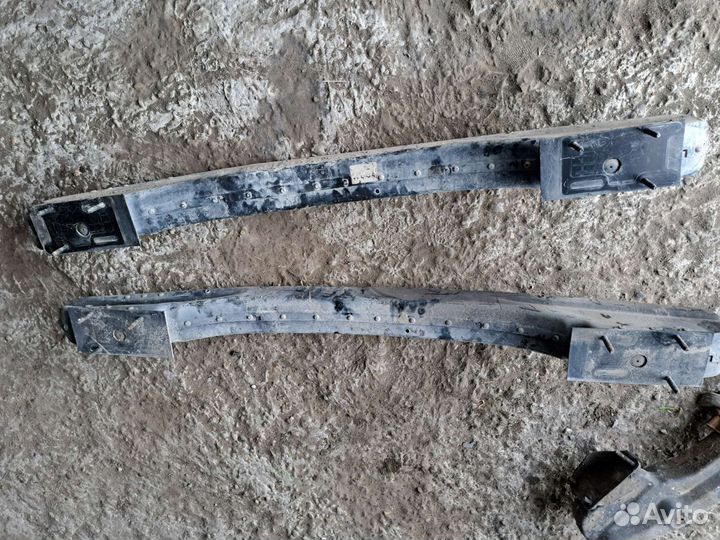 Усилитель заднего бампера на Mercedes w220