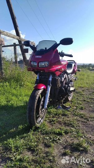 Yamaha fzs 600