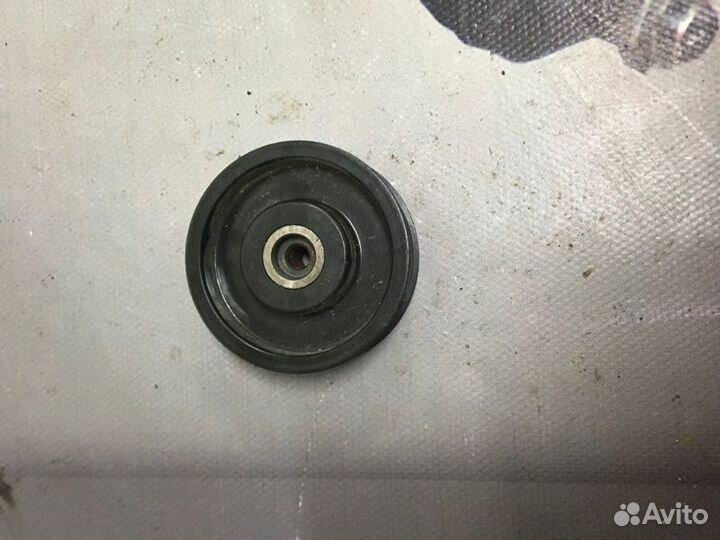 Ролик обводной навесного оборудования