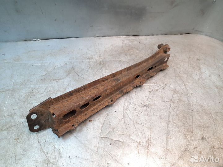 Toyota Auris E15 балка продольная