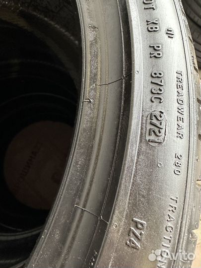 Pirelli P Zero PZ4 275/35 R22 и 315/30 R22 104Y