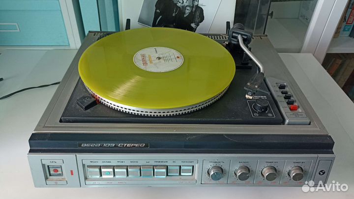 Проигрыватель винила Вега 109 стерео