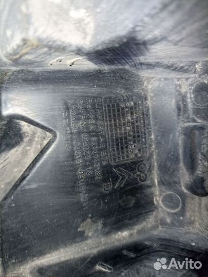 Кронштейн фары противотуманной Citroen DS 4 I (201