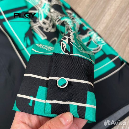 Шелковая яркая рубашка Hermes с акцентами