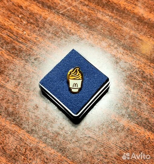 Коллекционные оригинальные значки Макдоналдс новые