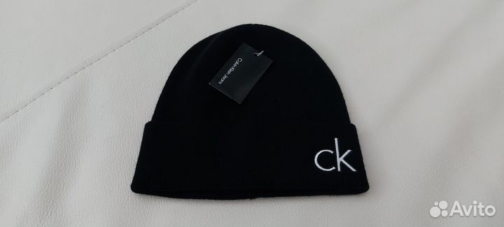 Шапка однослойная мужская Calvin Klein по голове