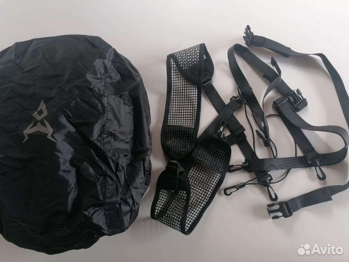 Сумка на сиденье мотоцикла