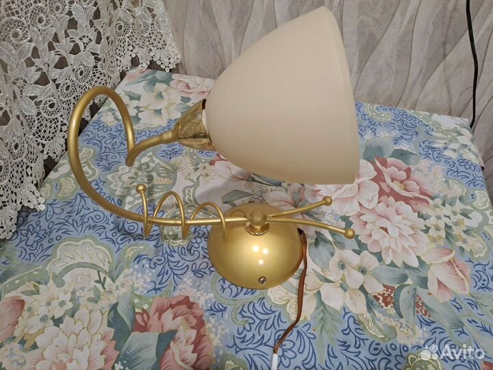 Настенный светильник бра