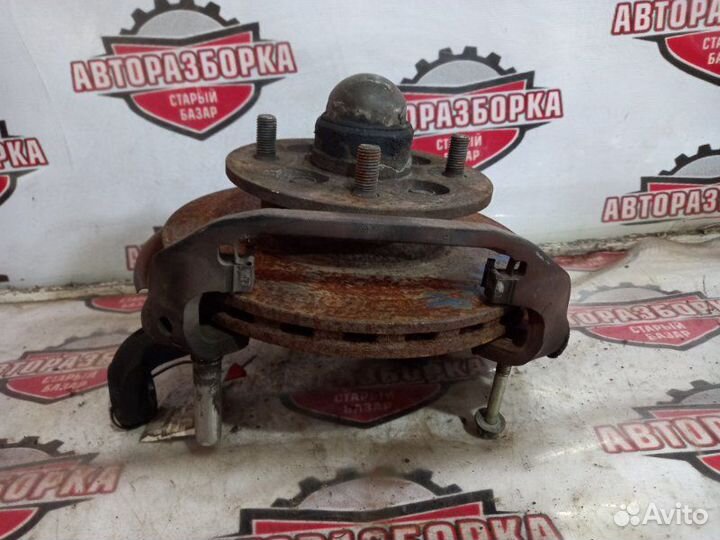 Ступица передняя правая Toyota Lite Ace CM51 2C