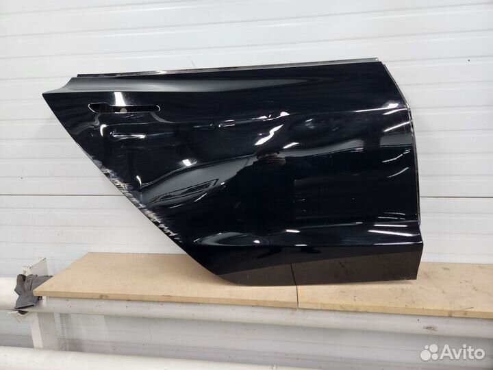 Дверь задняя правая tesla 3