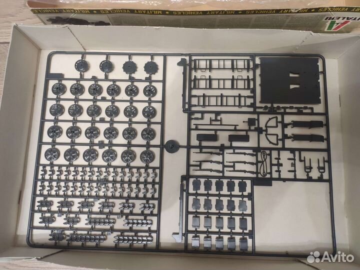 Модель Italeri № 6395 - Sd. Kfz. 10/4 with flak 30