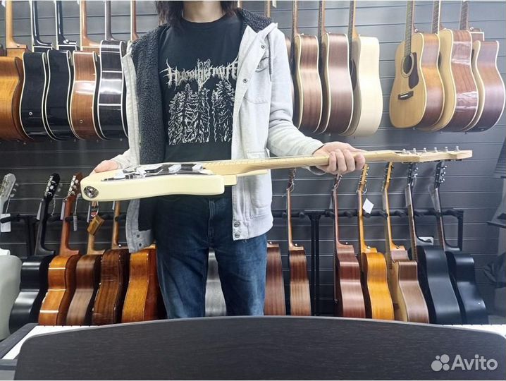 Peavey Raptor Plus IVR - электрогитара