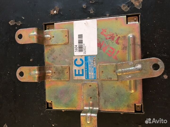 Блок управления двс Nissan Terrano