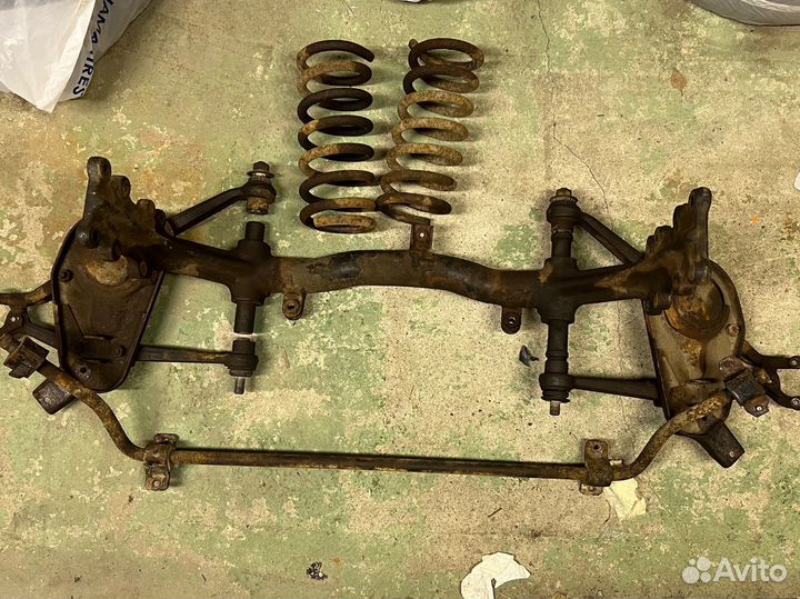 Балка подмоторная Niva 2121 в сборе