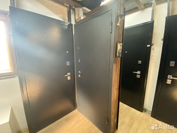 Дверь входная металлическая с шумоизоляцией