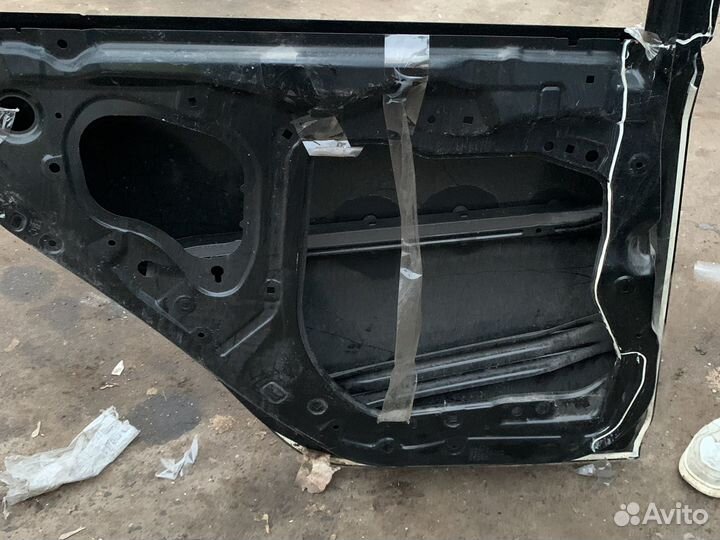 Дверь задняя левая Mazda 6 GH хетч