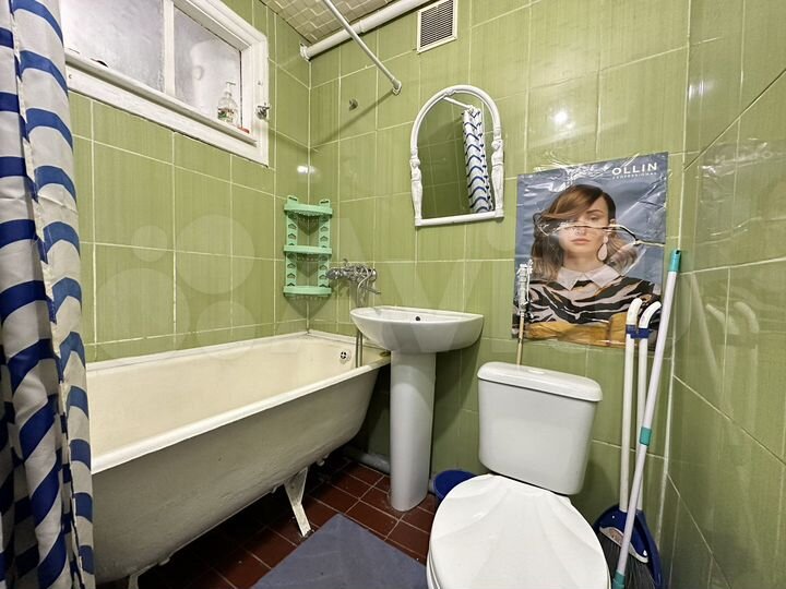 2-к. квартира, 45 м², 1/3 эт.