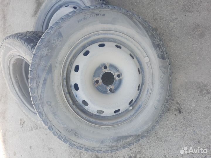 R14 Viatti Brina Nordico V-522 185/70, PCD 4x100 DIA 60.1