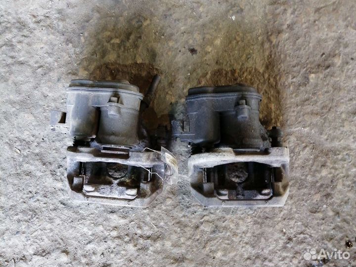 Суппорт задний правый BMW F10