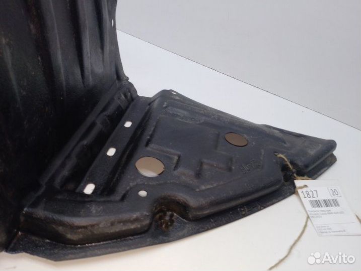 Подкрылок передний правый Mitsubishi Grandis NA4W