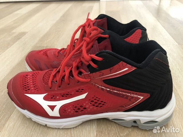 Волейбольные кроссовки Mizuno Wave Lightning Z5