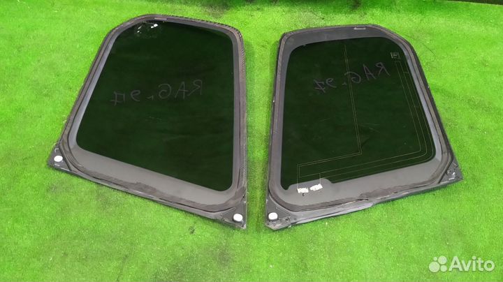 Стекло собачника пара Honda Odyssey RA6 F23A 2001