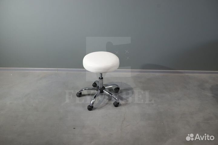 Кресло для мастера маникюра Таблетка
