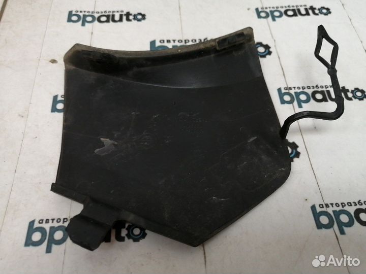 Заглушка буксир крюка переднего бампера