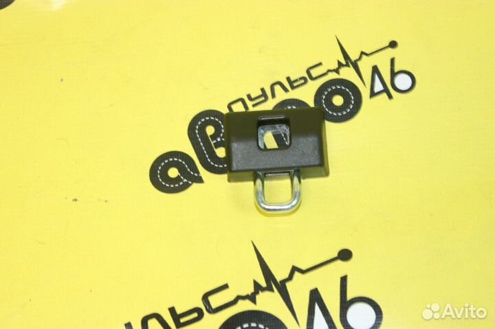 Замок крышки багажника Рено Логан