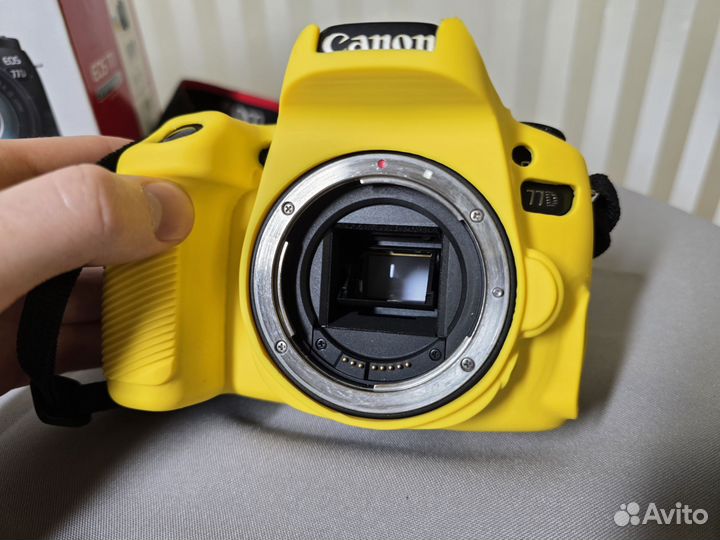 Фотоаппарат canon 77d body