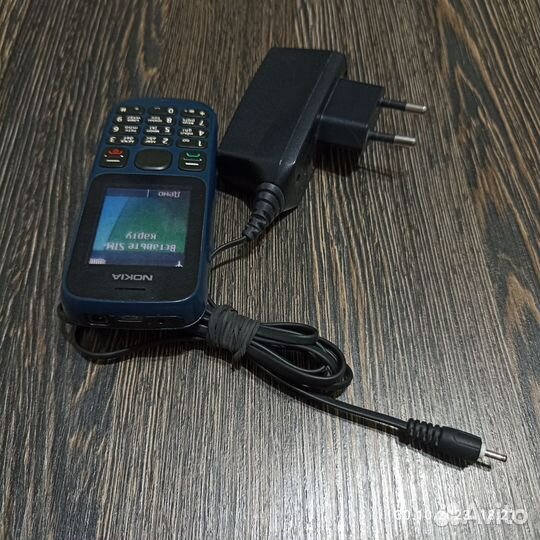 Nokia 100