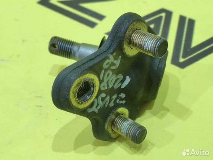 Шаровая опора передняя правая Toyota Vista ZZV50